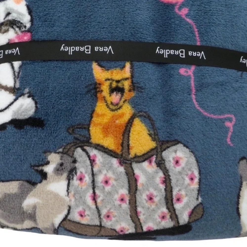 LAST SET!! Vera Bradley NWT Cat’s Meow Print Plush Throw & Matching Socks 🐈‍⬛🩵🐈